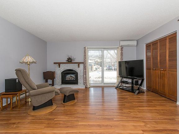 4th image of 1112 W 66th St APT 6