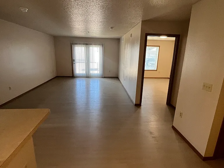 Bennington Hill Apartments — Photo 47