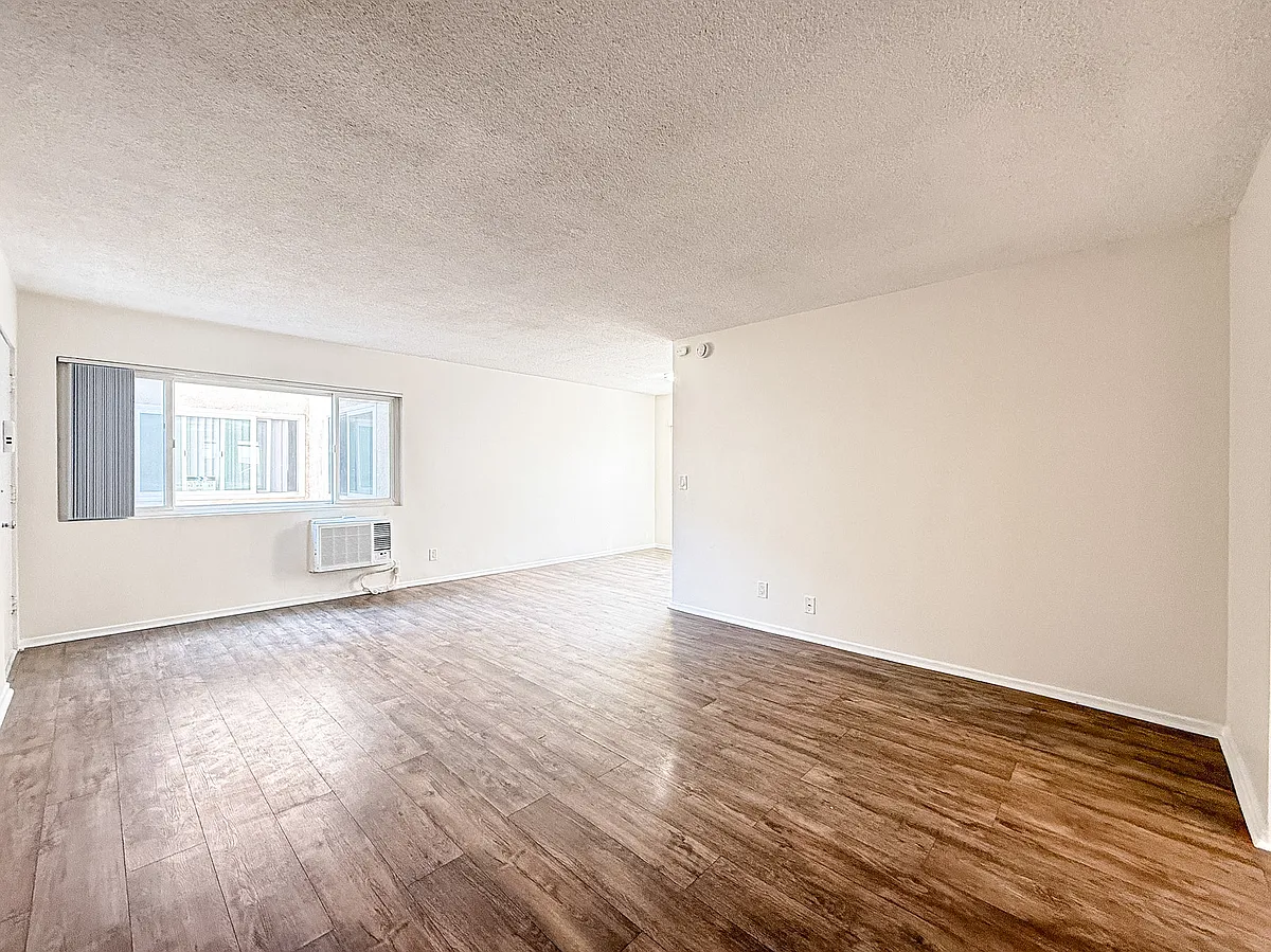 Building Photo - 625 E Verdugo Ave #F