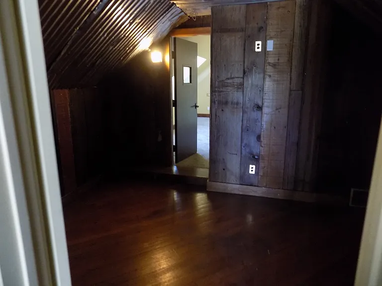 740 W Foothill Blvd — Photo 10
