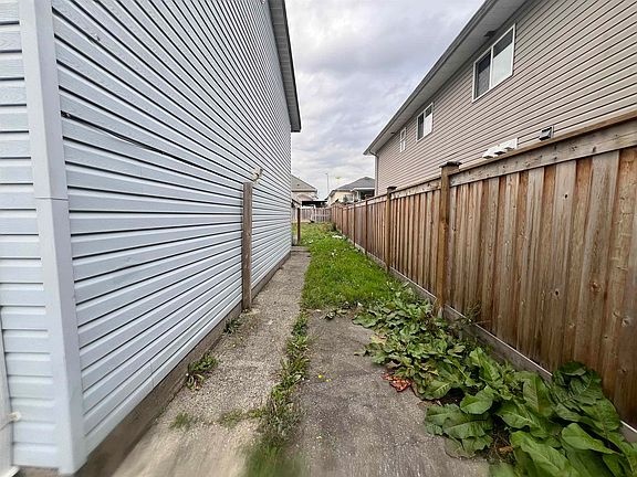 3rd image of 13421 87a Ave