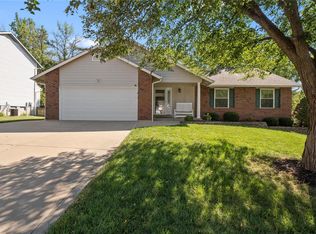 12 Charlotteridge Ct, Saint Charles, MO 63304