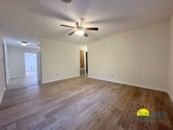4th image of 303 Meggs Dr