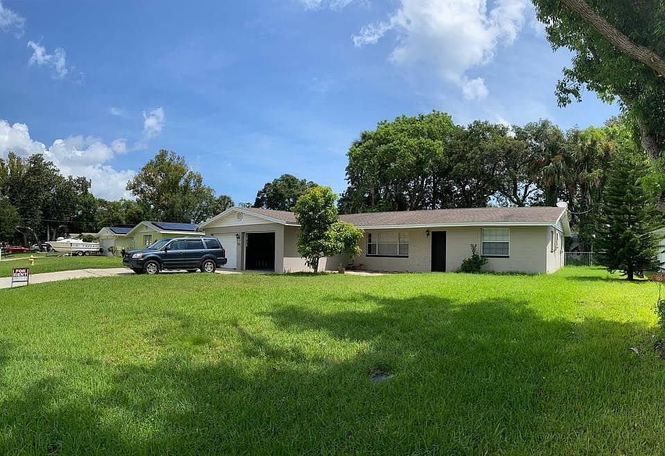1st image of 743 Lucerne Cir