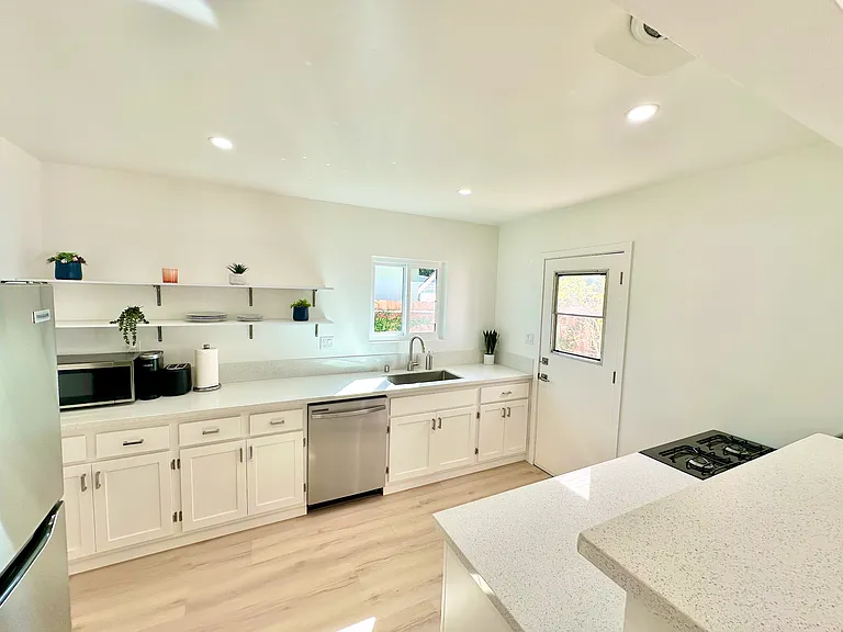 429 Garfield St #B — Photo 18