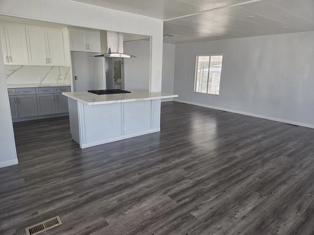 Building Photo - 69533 Midpark Dr