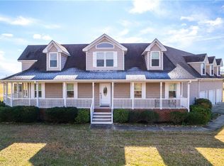 337 Woodleigh Rd, Knotts Island, NC 27950