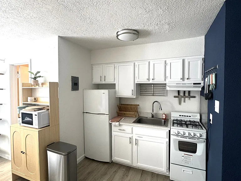 Amber Sky Apartments — Photo 6
