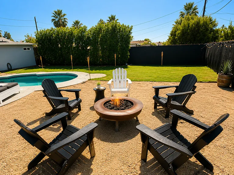 1040 E Highland Ave — Photo 3