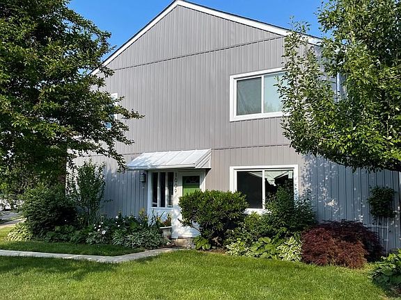 3rd image of 1009 Saber Ln