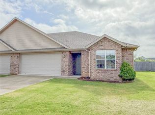 213 Foxglove St, Centerton, AR 72719