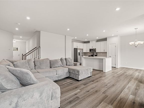5th image of 3001 Kapalua Ln