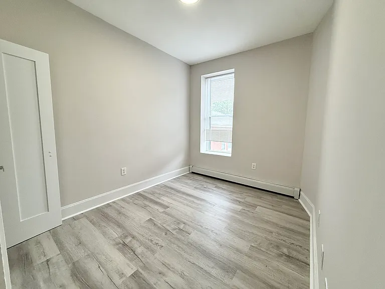 15 Ruggles St #3L — Photo 3