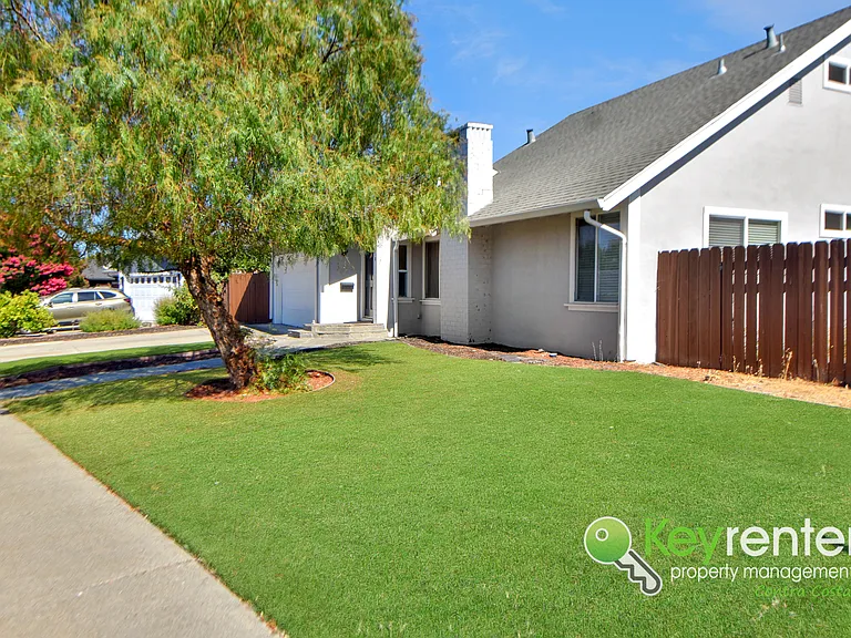 2810 Bowlin Ave — Photo 3