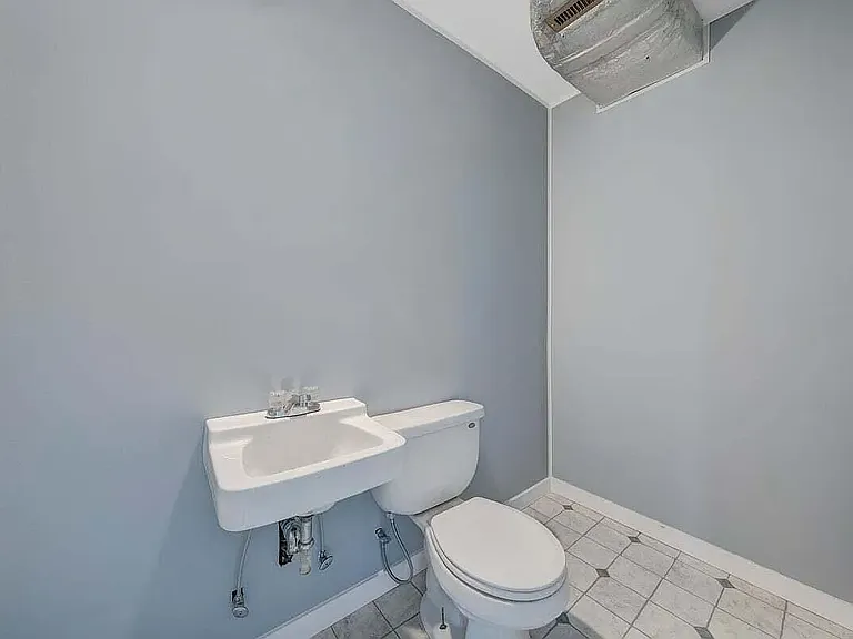 1/2 bath