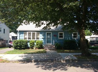 105 Vogel St, West Roxbury, MA 02132