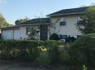 1900 Andover Ct, Chicago Heights, IL 60411