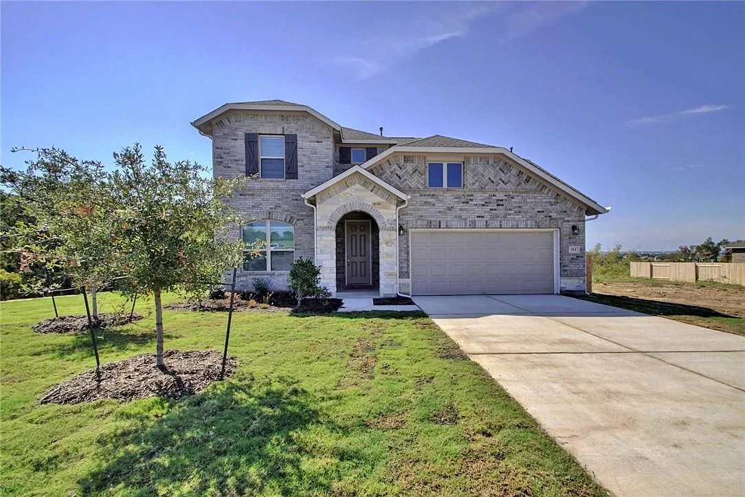 4 bed, 2.5 bath, 2875 sqft, $2,985 — Photo 1
