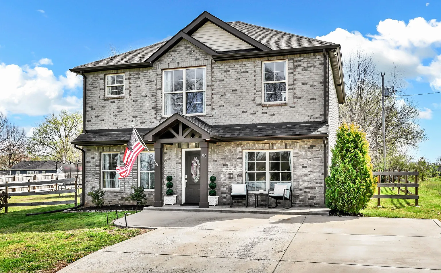 200 Texas Ave photo 1