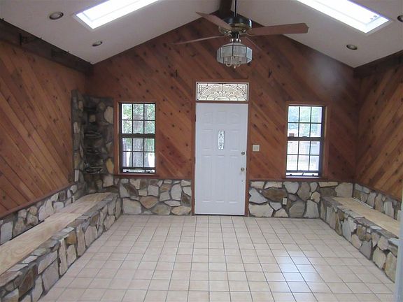 5th image of 6488 Outer Dr