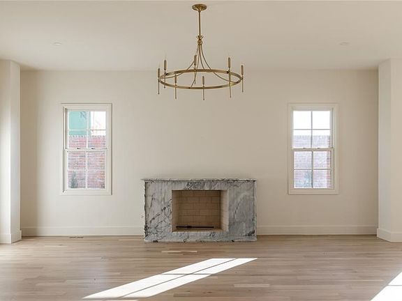 4th image of 1108 Cumberland Ct