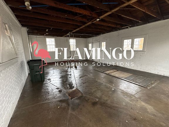 5th image of 2715 N Main St