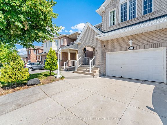 3rd image of 31 Capistro St