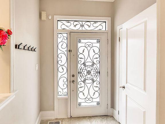 4th image of 259 Barons St