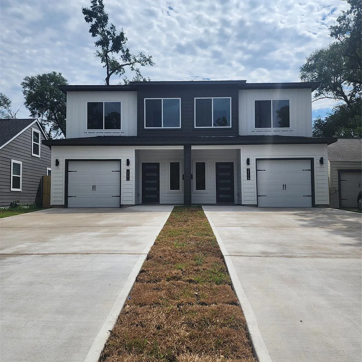 3 bed, 2.5 bath, 1527 sqft, $1,825 — Photo 1