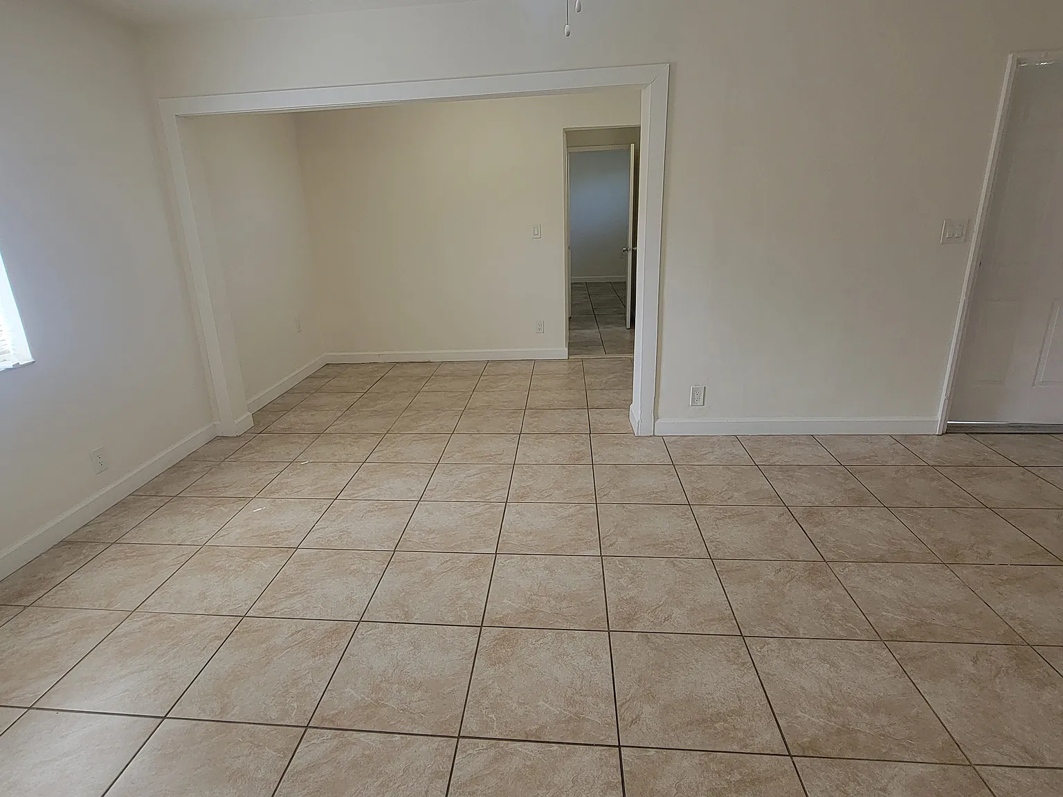 2 bed, $1,600 — Photo 4