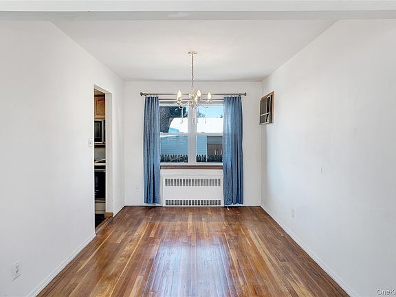 5th image of 212 Newbridge Road