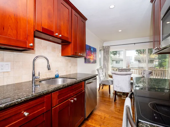 280 Easy St APT 114, Mountain View, CA 94043