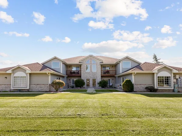 17610 West Lincoln AVENUE, New Berlin, WI 53146