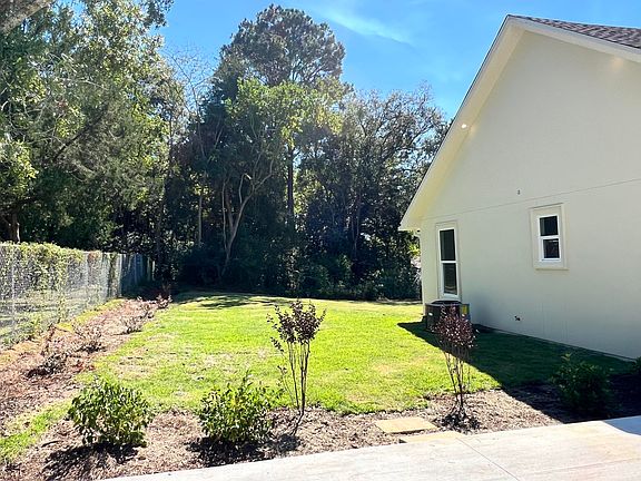 4th image of 6534 Sellers Dr