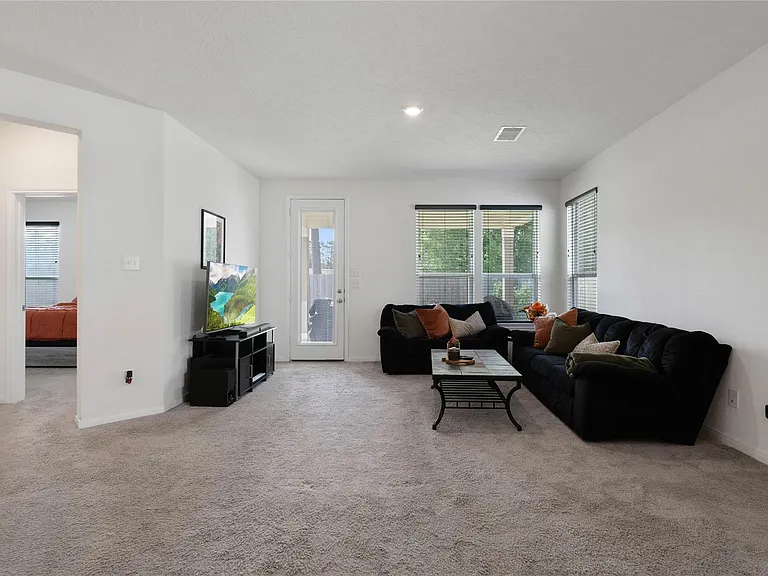 4007 Mossy Banks Ln — Photo 8