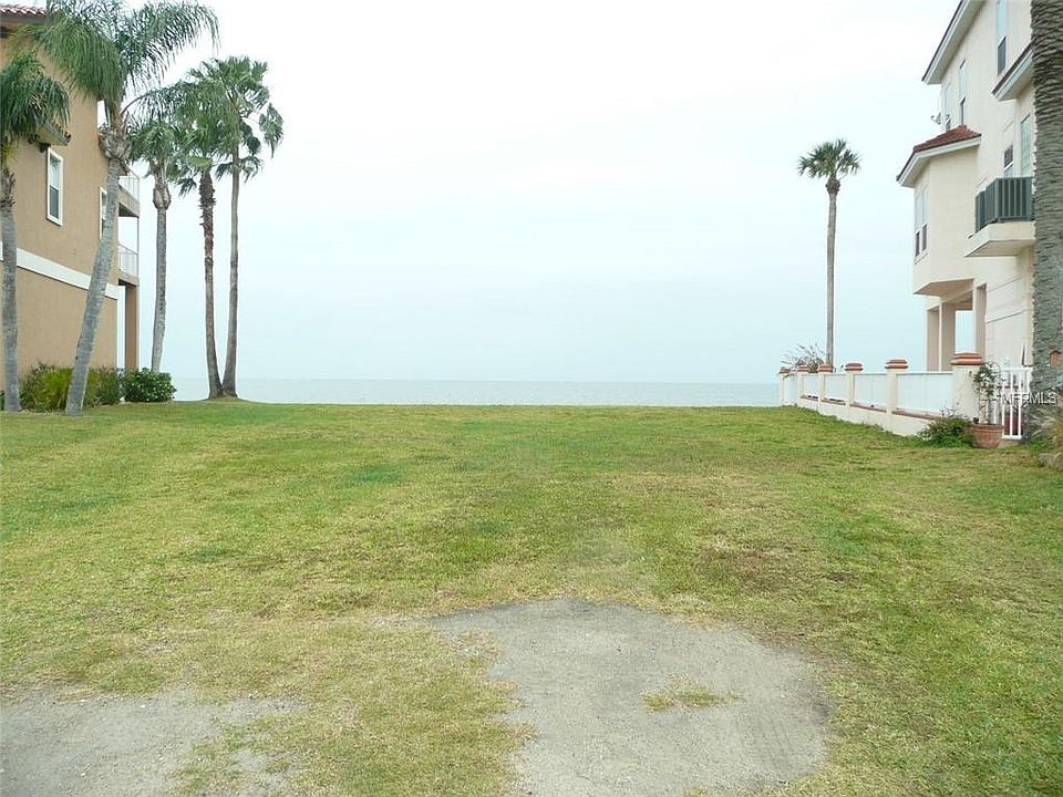 1st image of 6425 Driftwood Dr