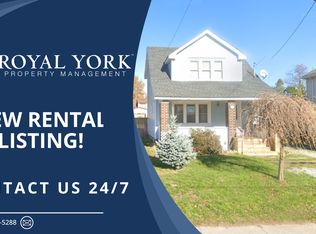 6367 Culp St, Niagara Falls, ON L2G2C2