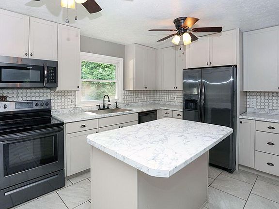 3rd image of 120 Burley Way