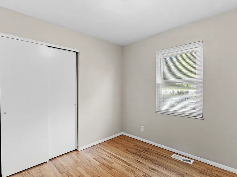 1413 Redman Blvd — Photo 10