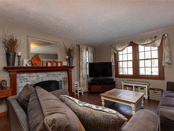 4th image of 12807 Opalocka Dr