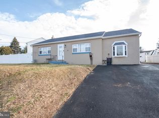 711 Bellevue Ave, Penndel, PA 19047