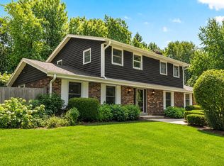 11550 N Meadowbrook Dr, Mequon, WI 53097