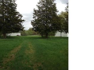 8338 Linden Rd, Fenton, MI 48430