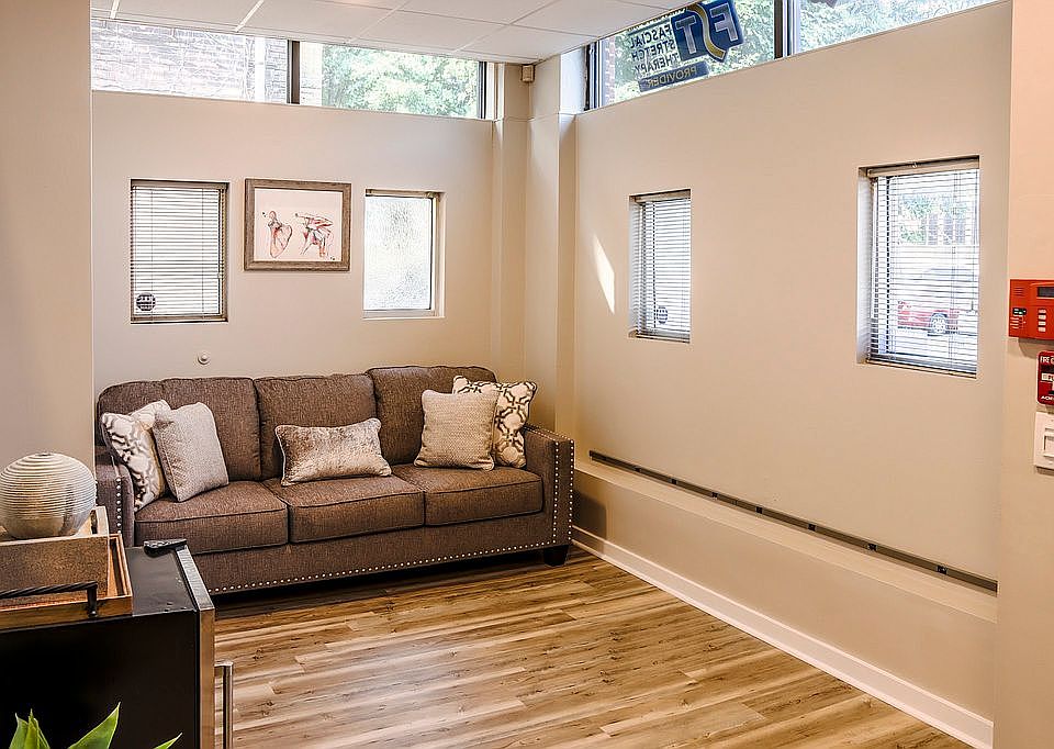 COMMERCIAL SPACE MAIN LOBBY