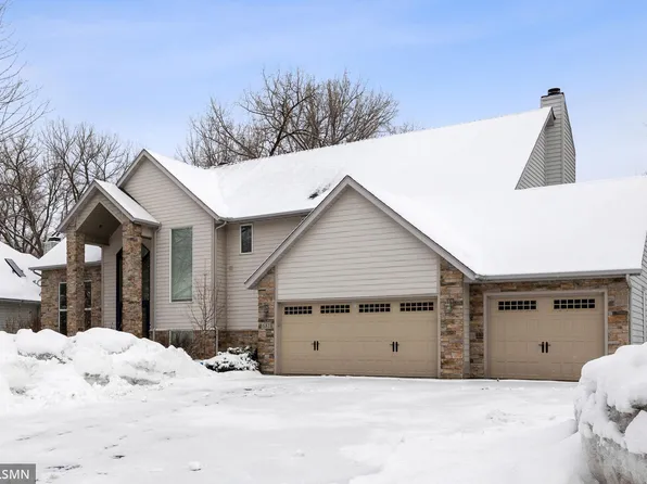 681 Brookside Ln, Mendota Heights, MN 55118