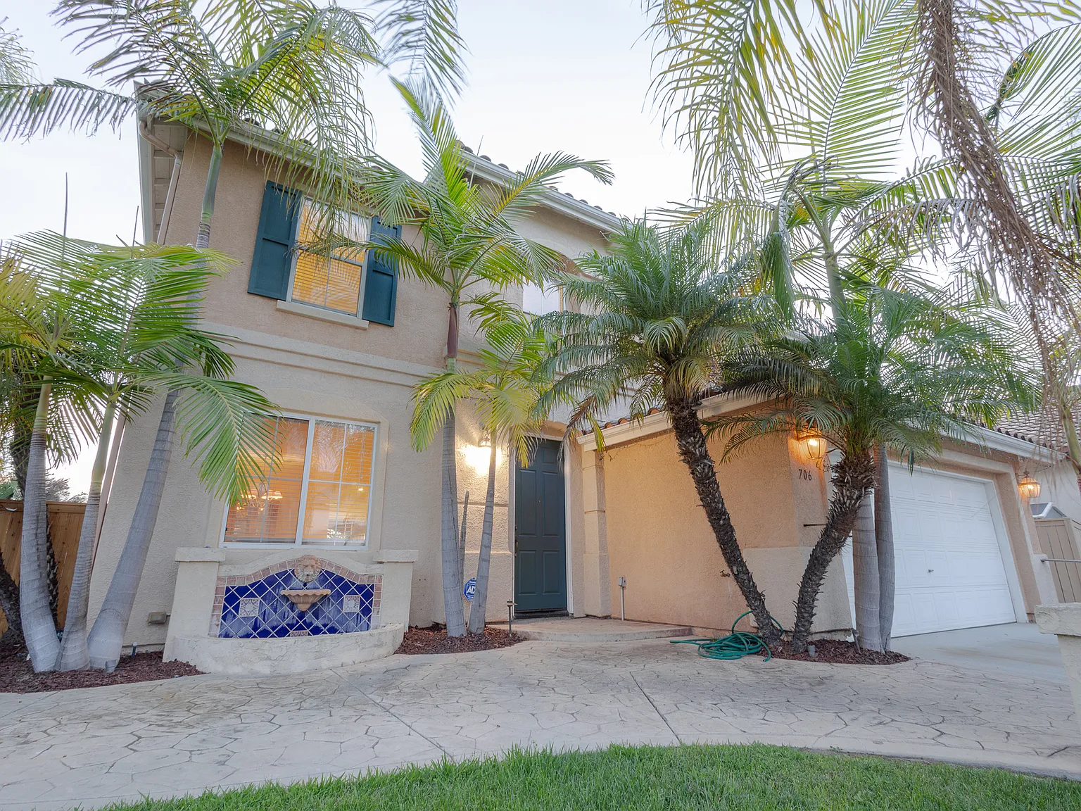 4 bed, 2.5 bath, 2467 sqft, $5,000 — Photo 2