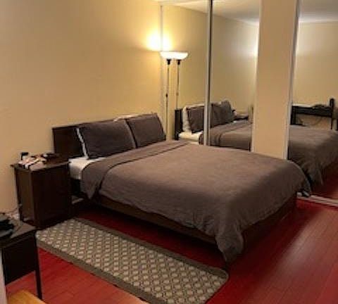 5th image of 5510 Owensmouth Ave APT 112