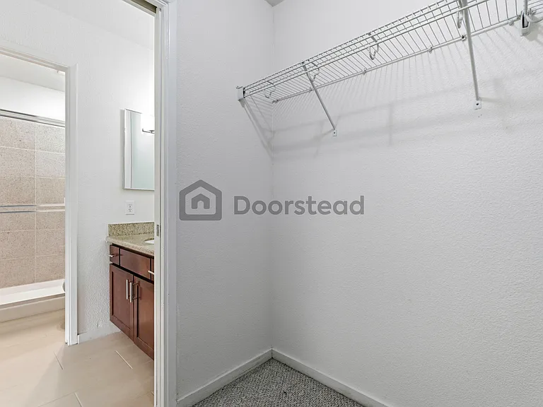 1318 B St #102 — Photo 36