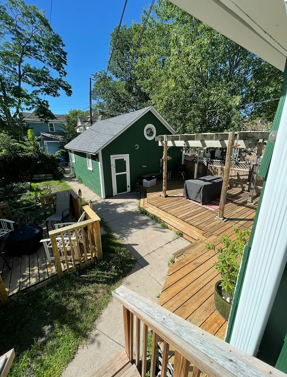 Building Photo - 3442 Elliot Ave #1