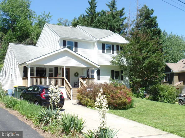 7730 Leonard Dr, Falls Church, VA 22043
